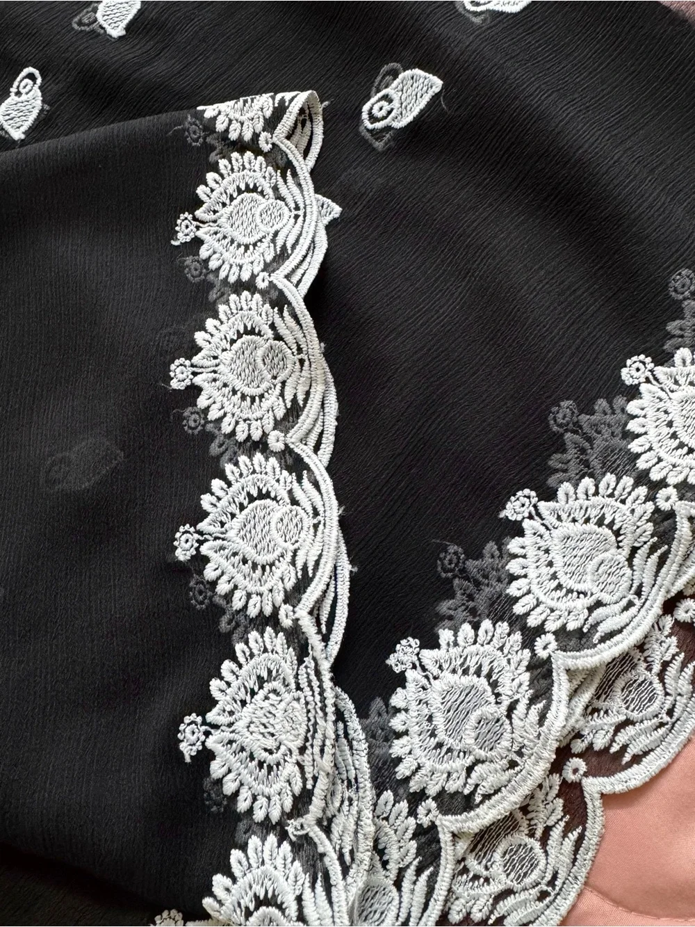 Pakistani chiffon embroidered duppata/ shawl